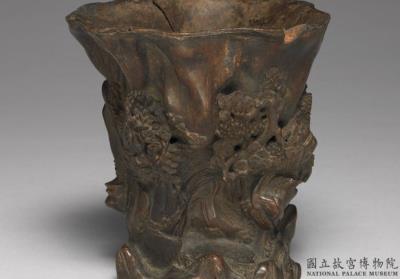 图片[2]-Carved agarwood brush holder with landscape decoration, Qing dynasty (1644-1911)-China Archive